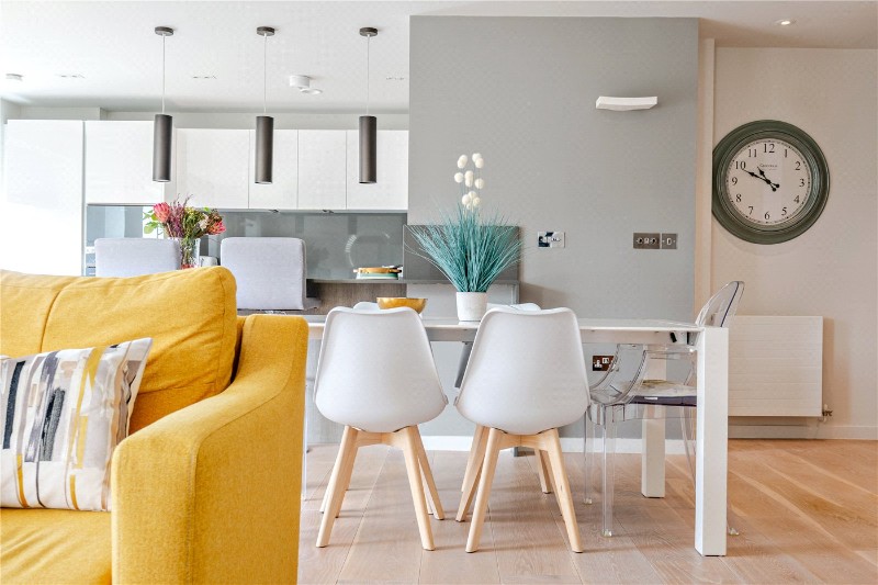 High Street, Marlborough, Wiltshire, SN8