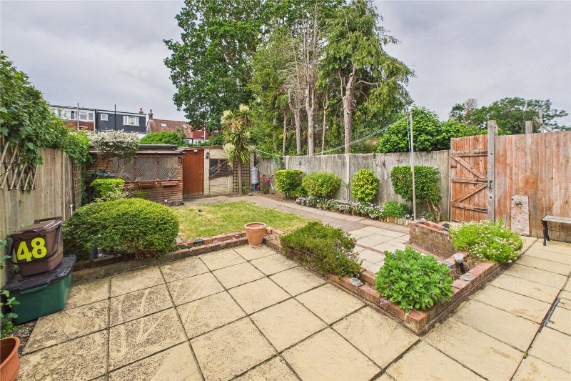 Lyndhurst Avenue, London, SW16