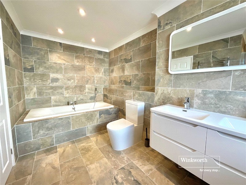Vecta Close, Friars Cliff, Christchurch, Dorset, BH23