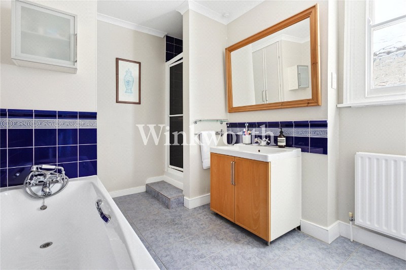 Lakeside Road, London, N13