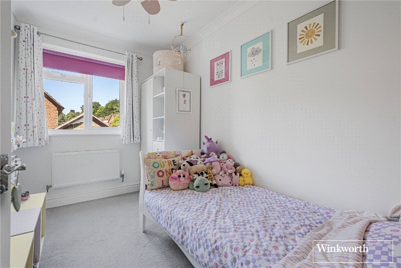 Heywood Drive, Bagshot, Surrey, GU19
