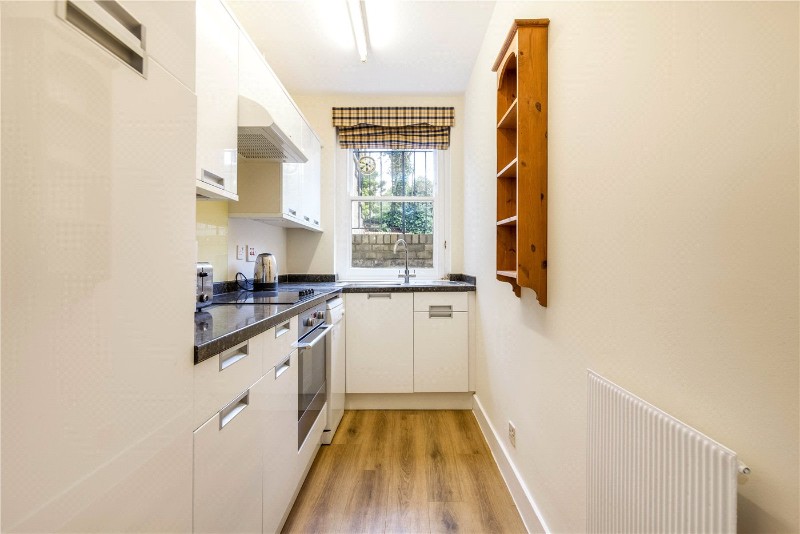 Hampstead Lane, London, N6