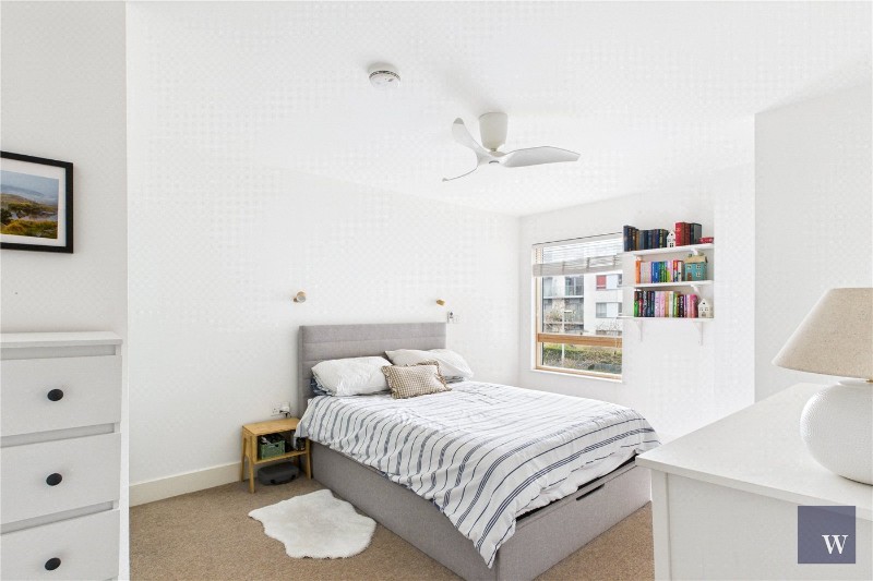 Streatham High Road, London, SW16