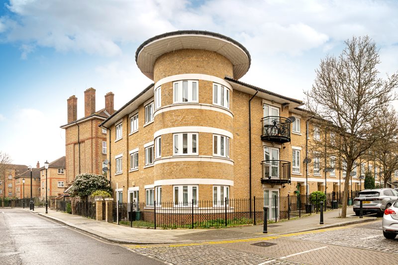 Webb Close, London, W10