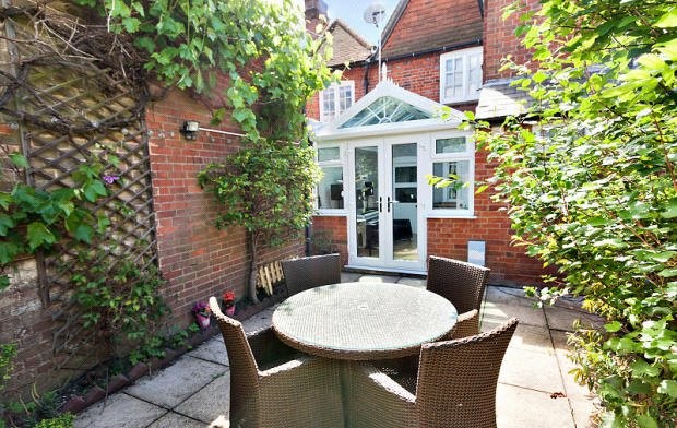 Wycombe End, Beaconsfield, HP9