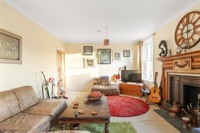 Border Crescent, London, SE26