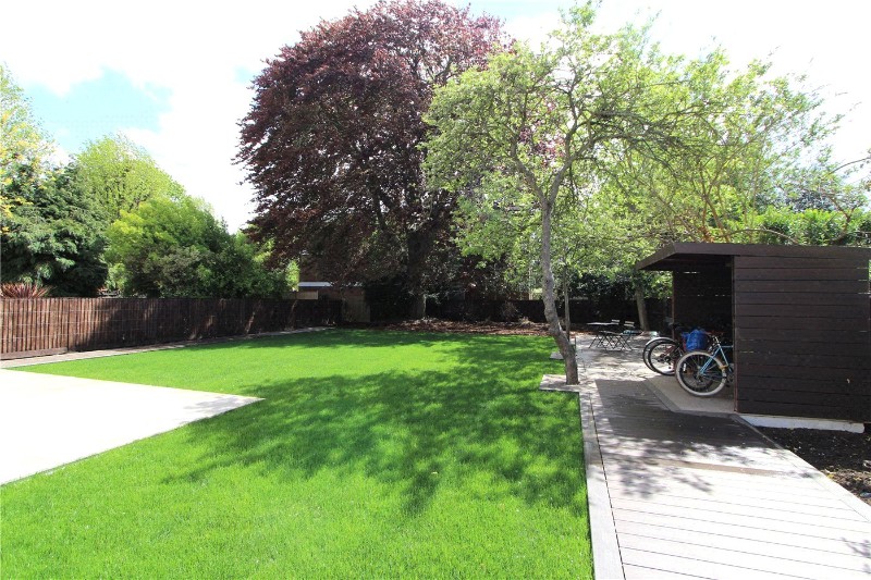 Leopold Road, London, W5