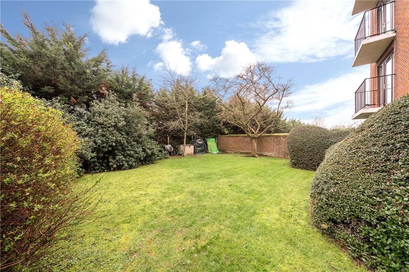 Creffield Road, London, W3