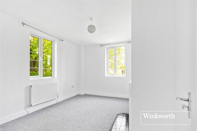 Waverley Grove, Finchley, London, N3