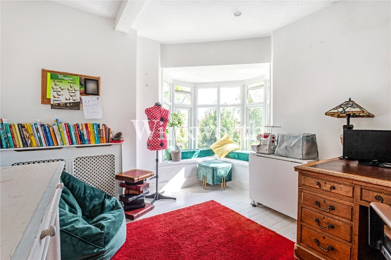 Lakeside Road, London, N13