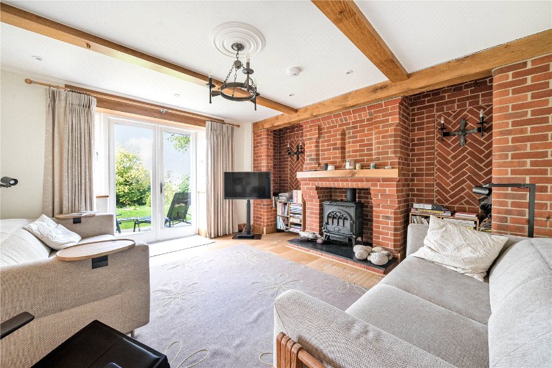 East Bridge Close, Tilford, Farnham, Surrey, GU10