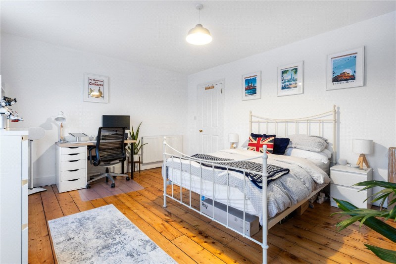 Himley Road, London, SW17