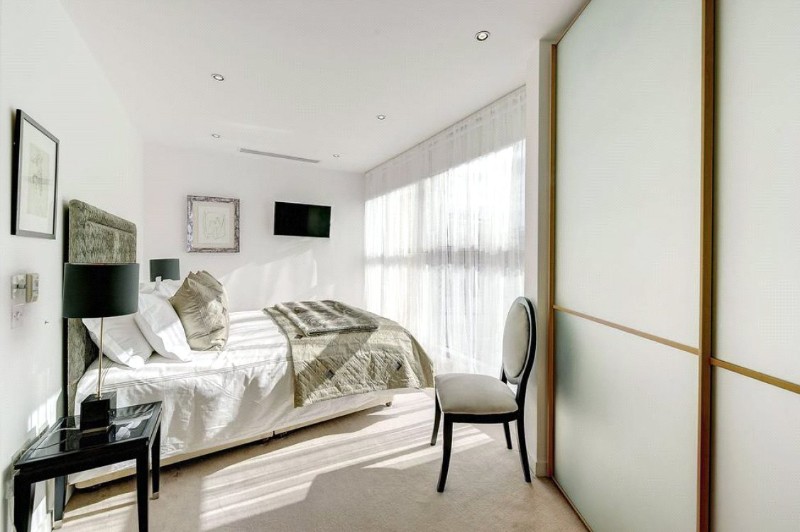 Hans Crescent, London, SW1X
