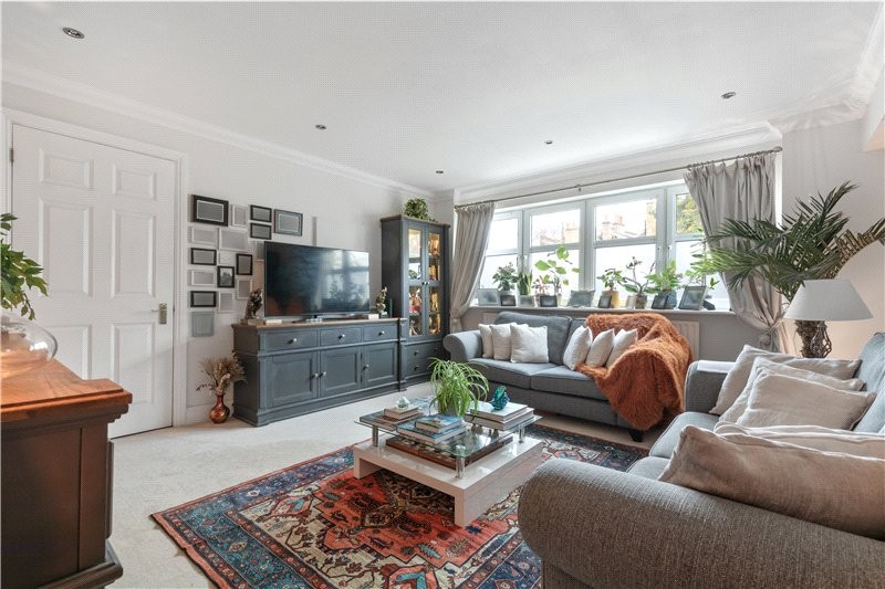 Kennington Lane, London, SE11