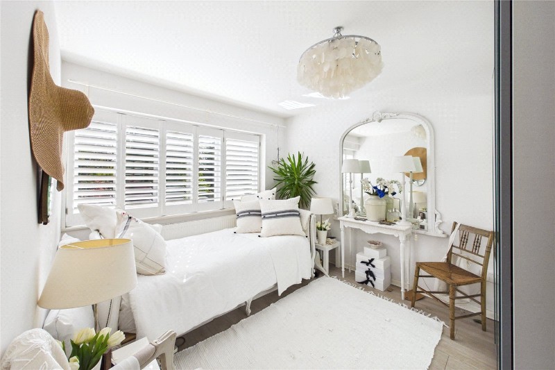 Cranbourne Close, London, SW16