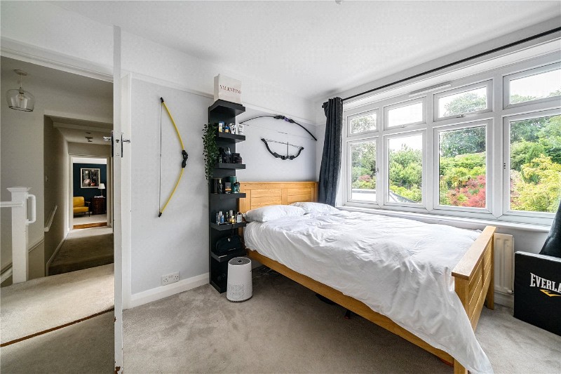 Broomleaf Road, Farnham, Surrey, GU9