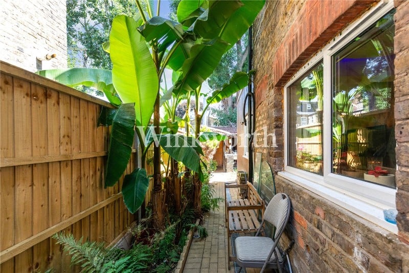 Dongola Road, London, N17