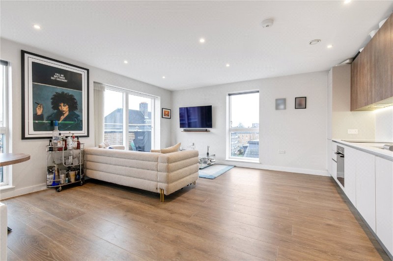 Chatfield Road, London, SW11