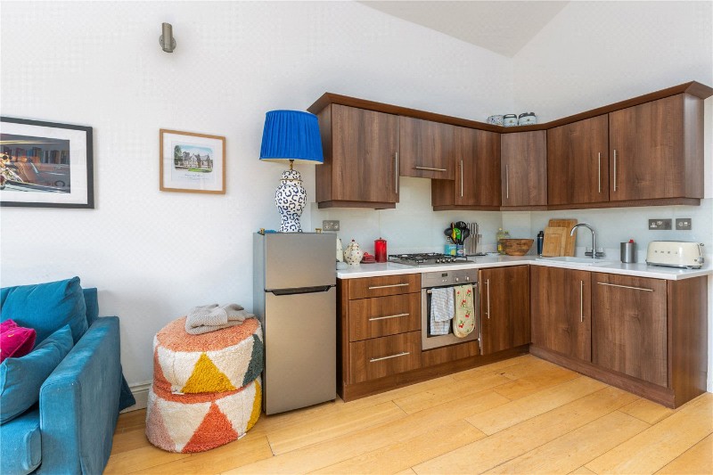 Gubyon Avenue, London, SE24