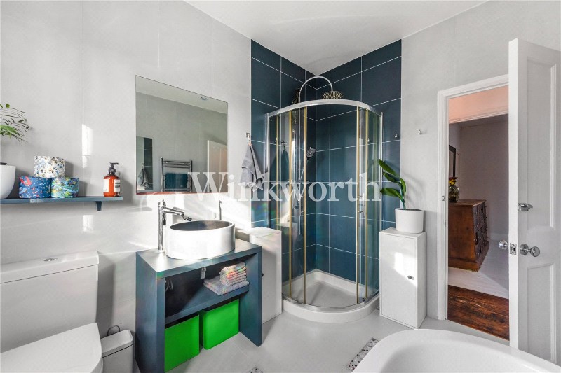 Awlfield Avenue, London, N17