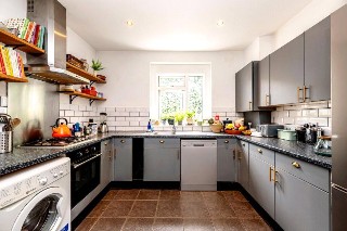 Holberton Gardens, London, NW10