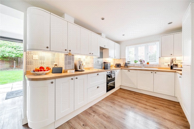 Morrish Grove, Kintbury, Hungerford, Berkshire, RG17