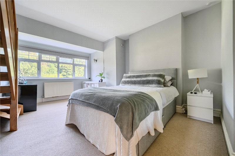 Sandrock Hill Road, Wrecclesham, Farnham, Surrey, GU10