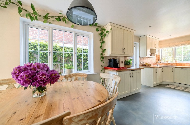 Elizabeth Avenue, Bagshot, Surrey, GU19