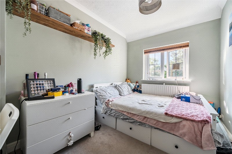 Coleson Hill Road, Wrecclesham, Farnham, Surrey, GU10