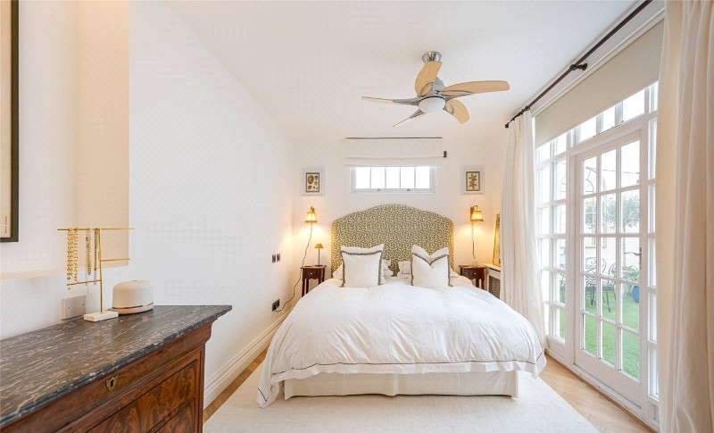 Warwick Square, London, SW1V