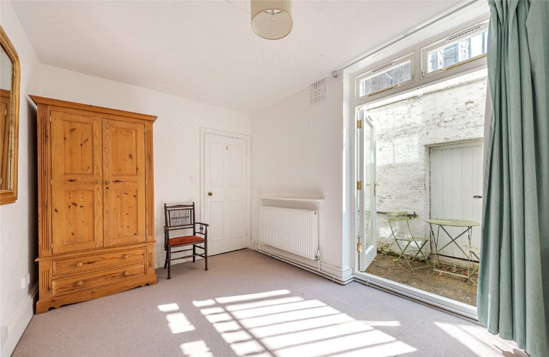 Gloucester Street, London, SW1V