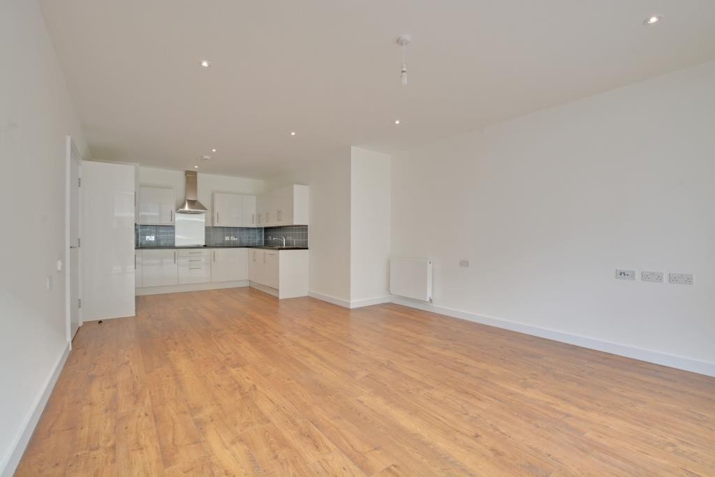 3 bedroom property for sale in Granite Apartments, River Gardens Walk