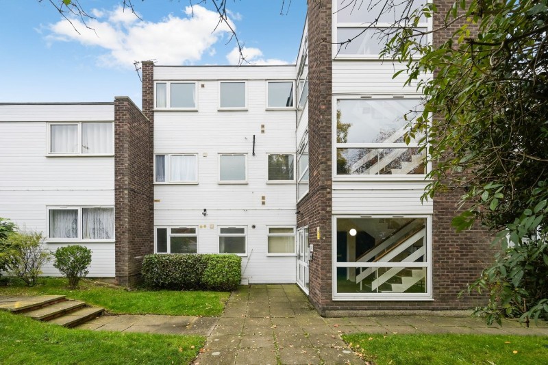 Bromley Road, London, SE6