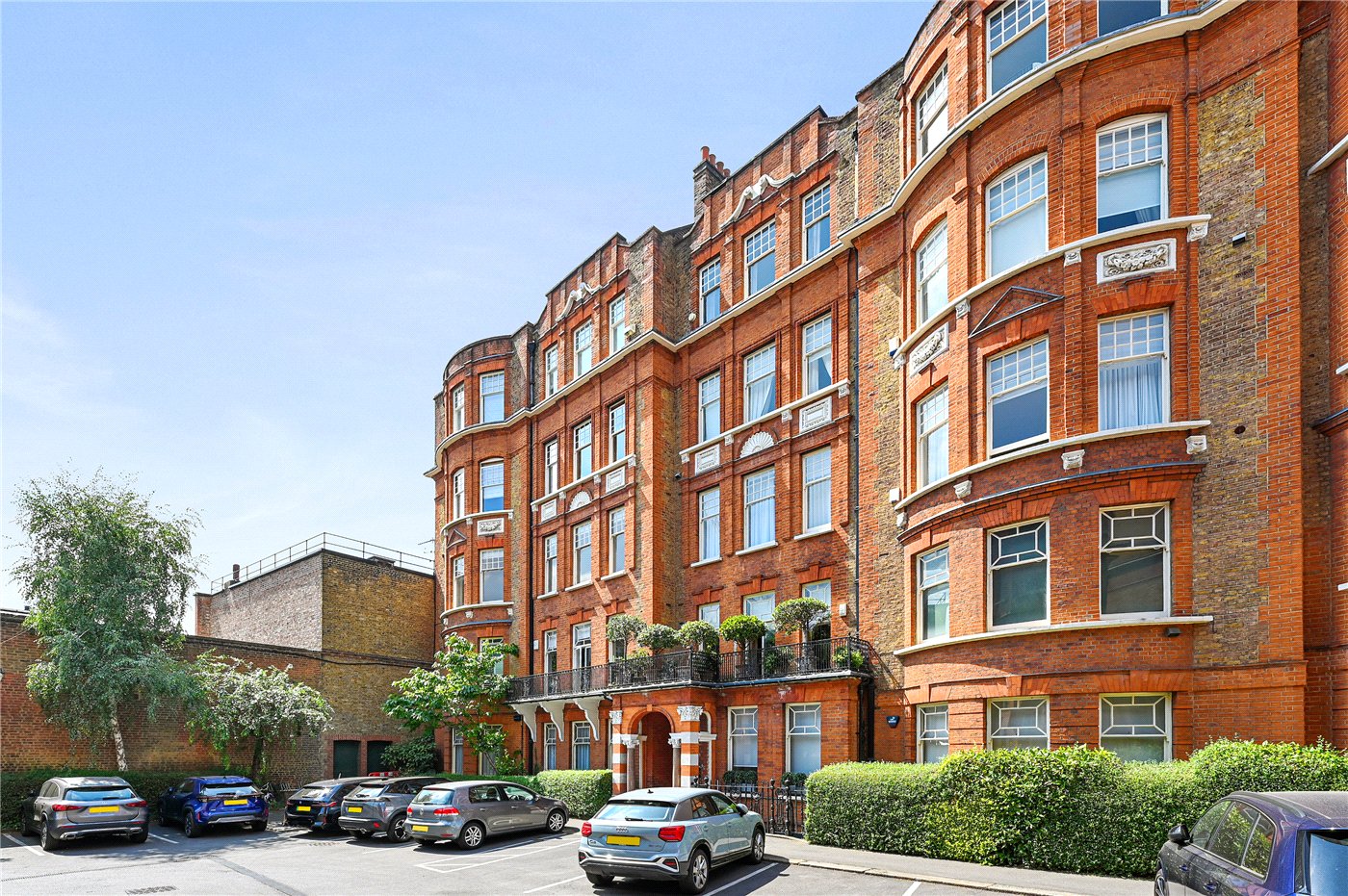 Wynnstay Gardens, London, W8