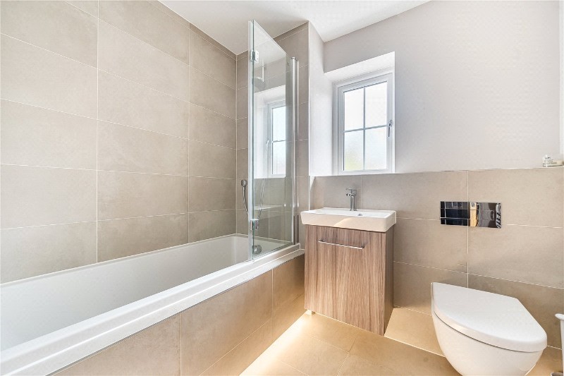Grove Close, Wrecclesham, Farnham, Surrey, GU10