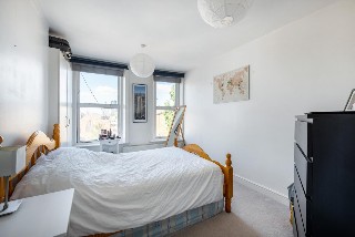 Kennington Road, SE11
