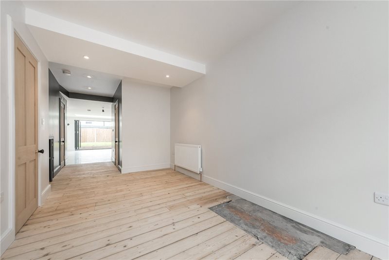 Rucklidge Avenue, London, NW10