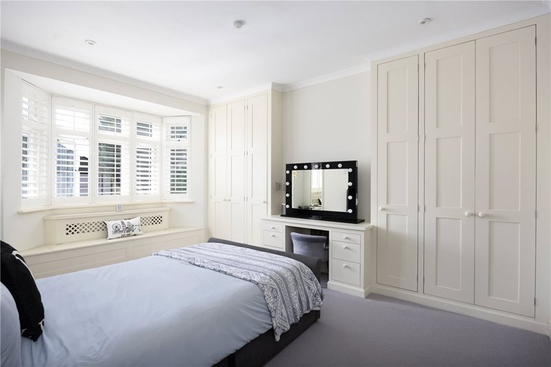 Valonia Gardens, East Putney, SW18