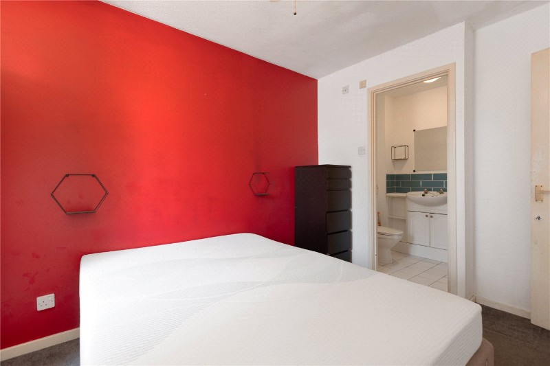Culloden Close, London, SE16