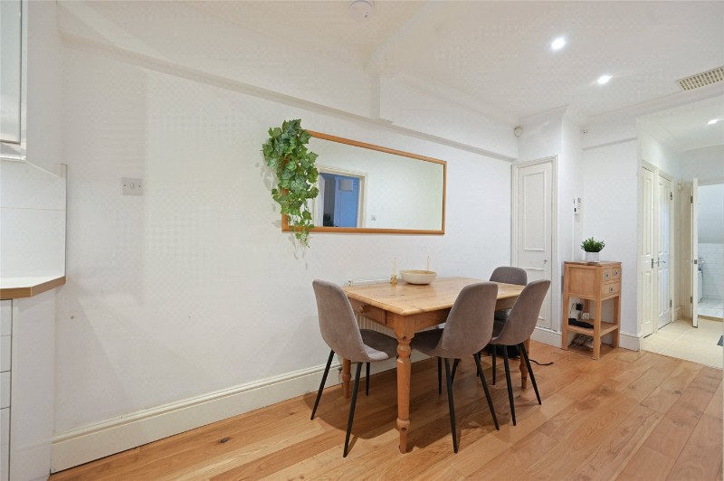 Coningham Road, London, W12