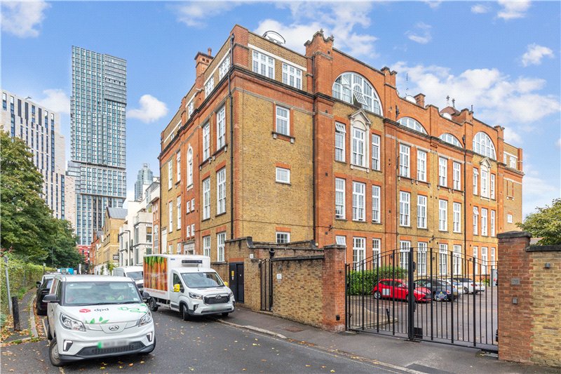 Lawn Lane, London, SW8
