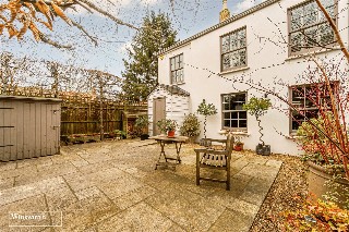 Wiggins Lane, Richmond, TW10