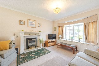 Knoll Drive, Warwick, Warwickshire, CV34