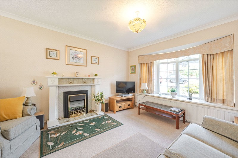 Knoll Drive, Warwick, Warwickshire, CV34