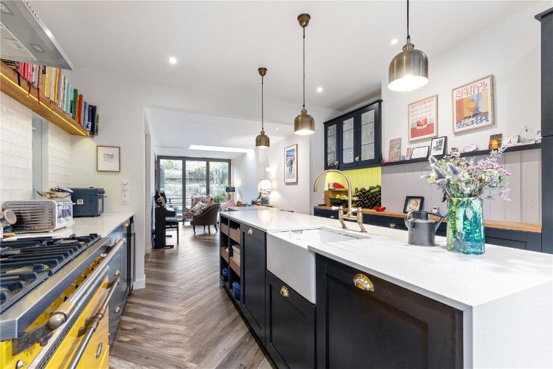 Bouverie Road, London, N16