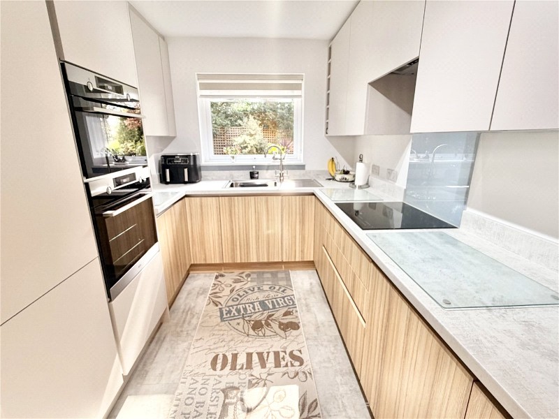 Canford Cliffs Road, Canford Cliffs, Poole, BH13
