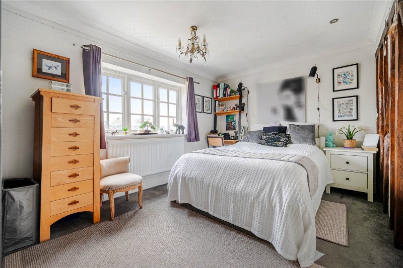 West Street, Farnham, Surrey, GU9