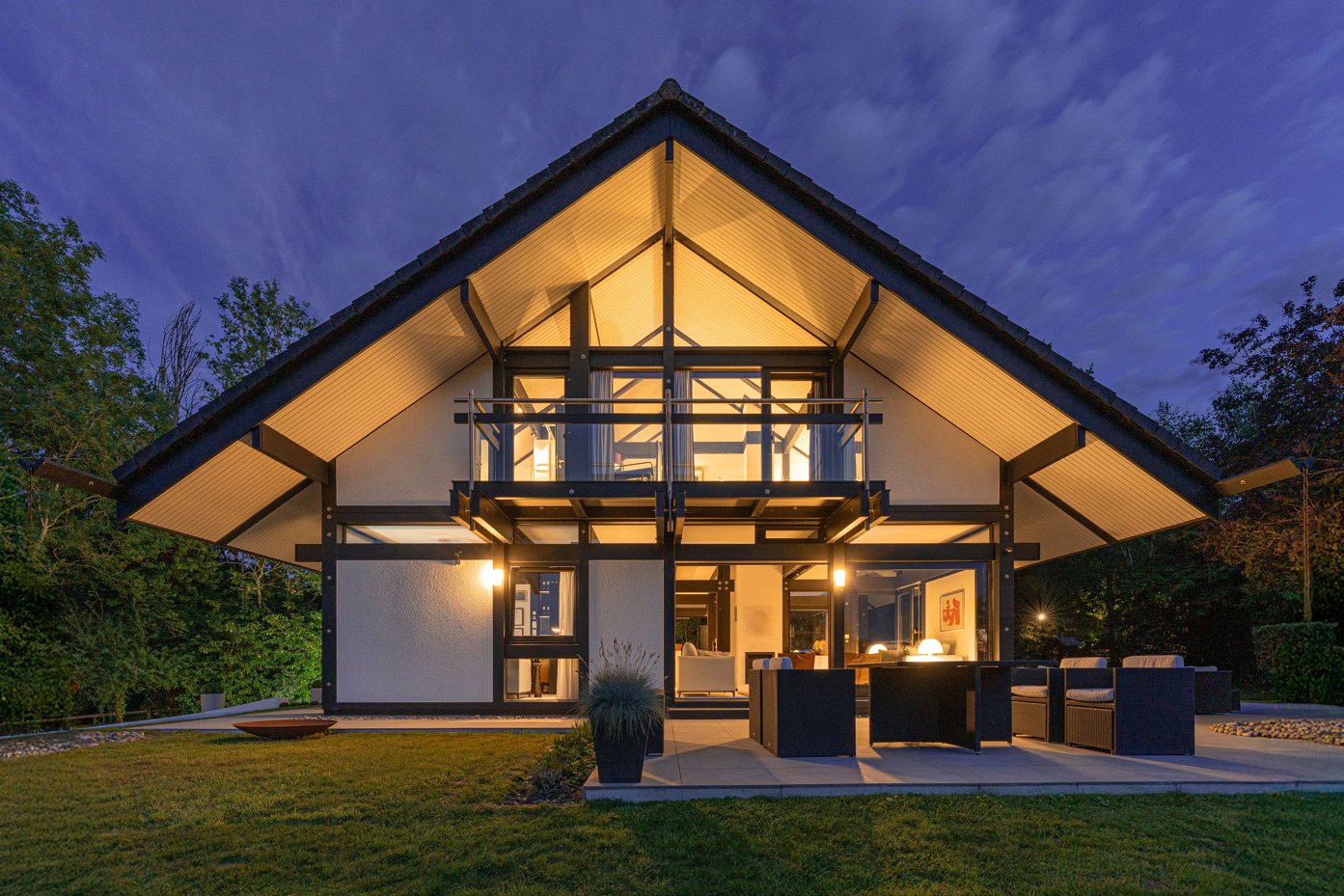 Night Dusk Centre