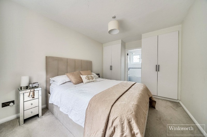 Drayhorse Drive, Bagshot, Surrey, GU19