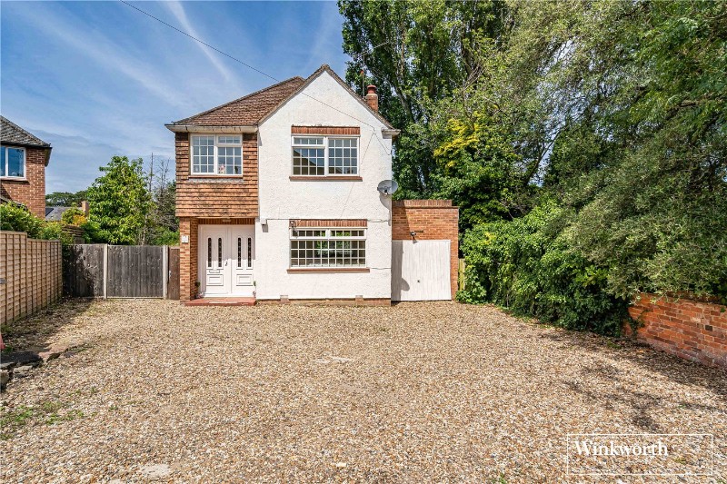 Cedar Close, Bagshot, Surrey, GU19